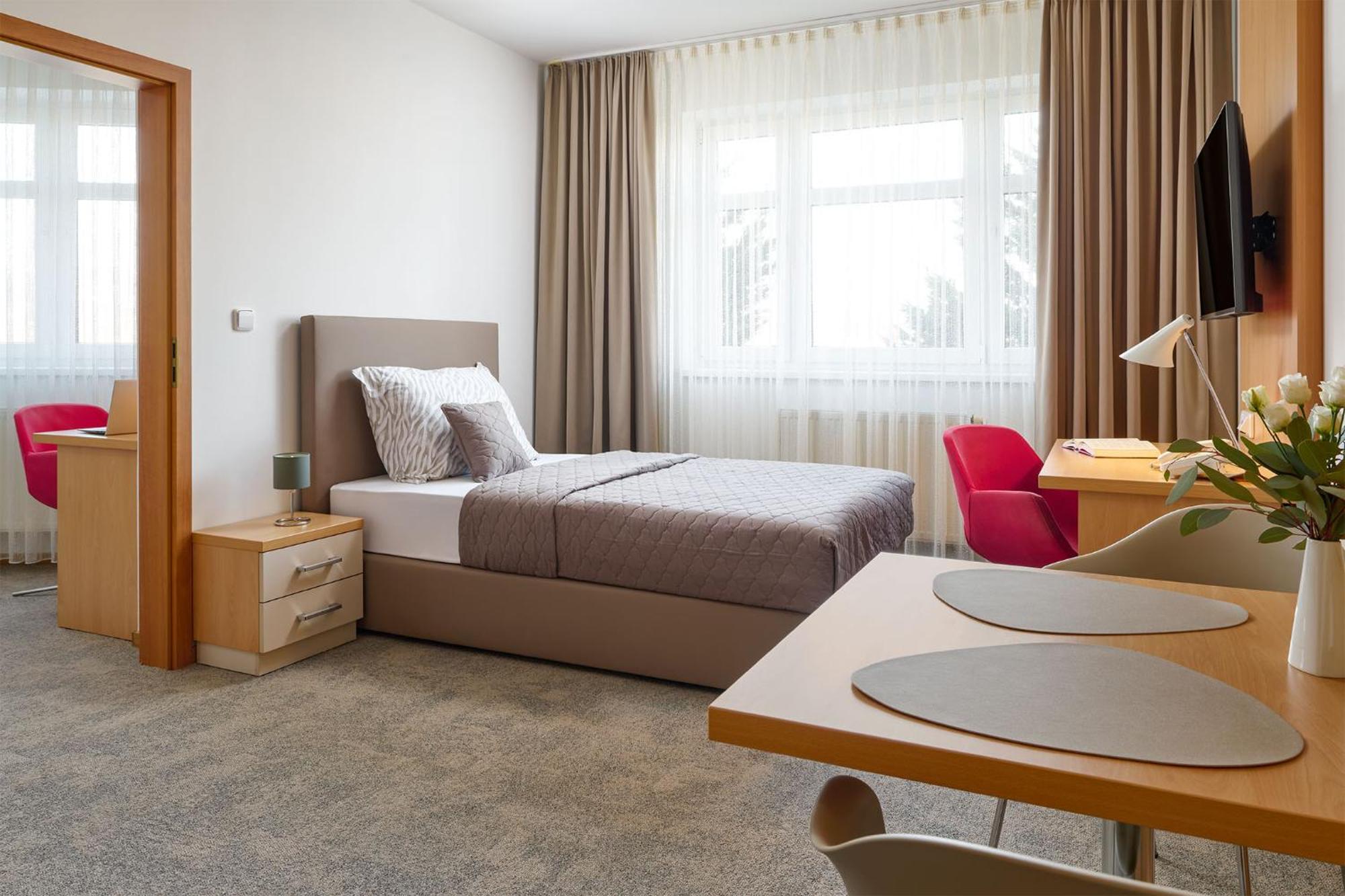 Hotel Osvit Mlada Boleslav Bagian luar foto